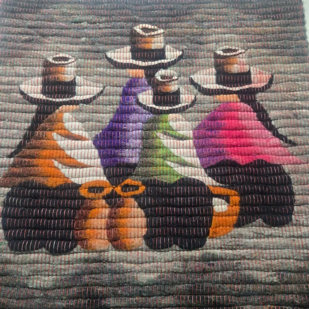 Vintage Peruvian Handwoven Wool Tapestry 20x20 Wall Hanging Las Chismosas Art
